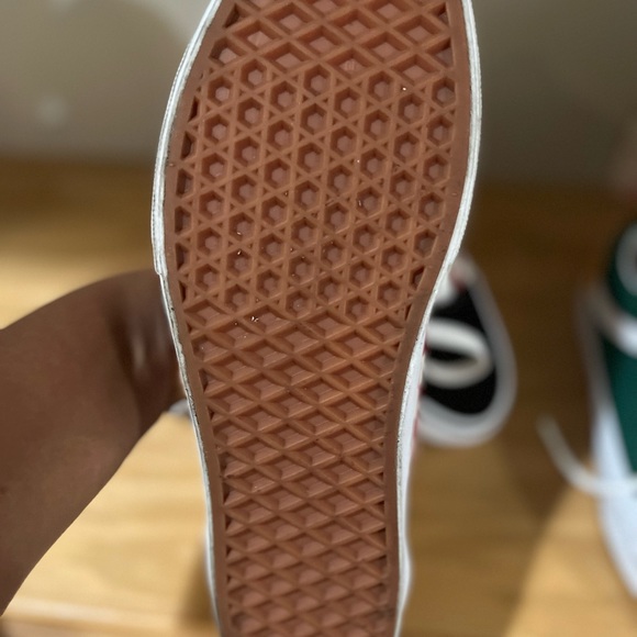 Vans - Picture 2 of 3